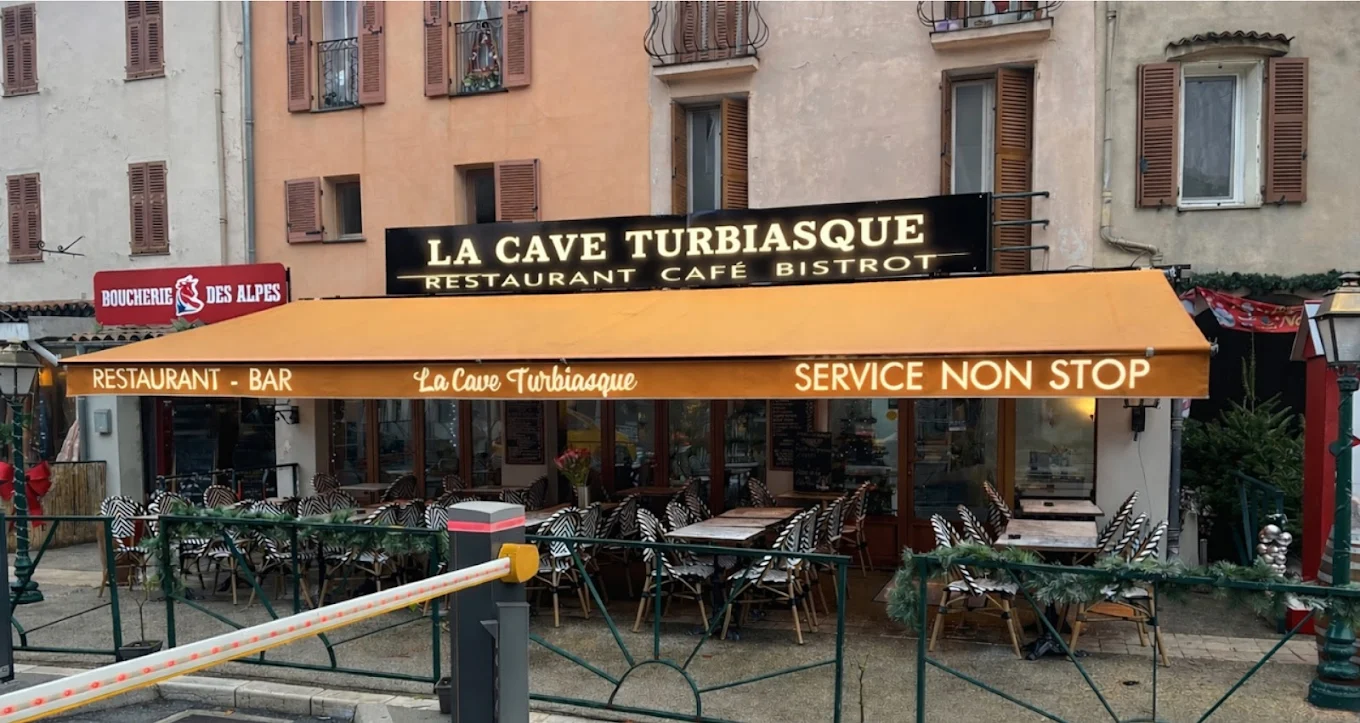 La Cave Turbiasque — ambiance chaleureuse
